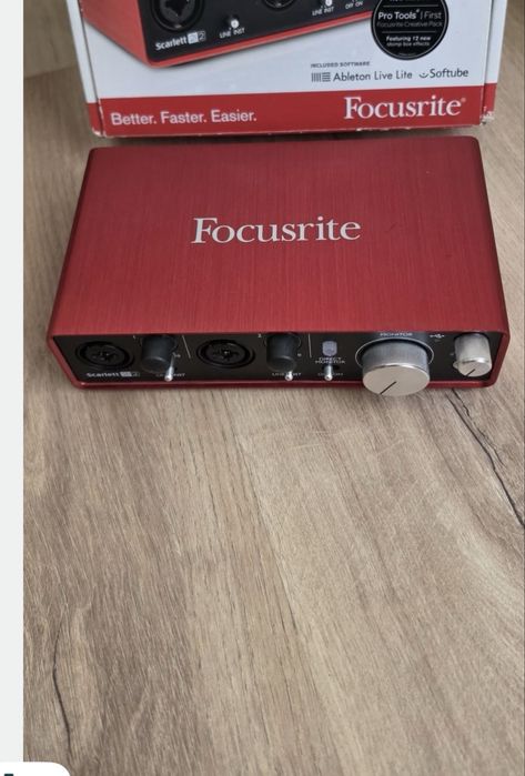 Interface focusrite scarlett 2i2