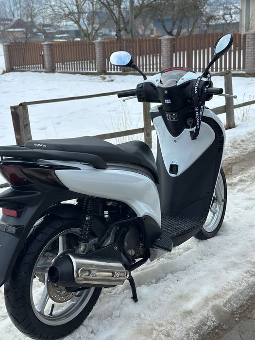 Скутер Honda sh 150