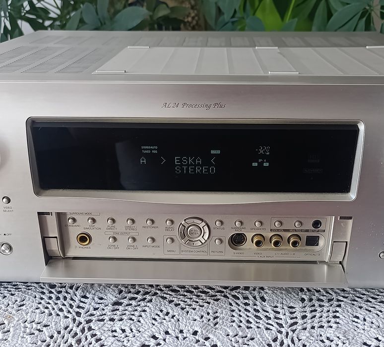 Amplituner DENON AVR 2809+ pilot