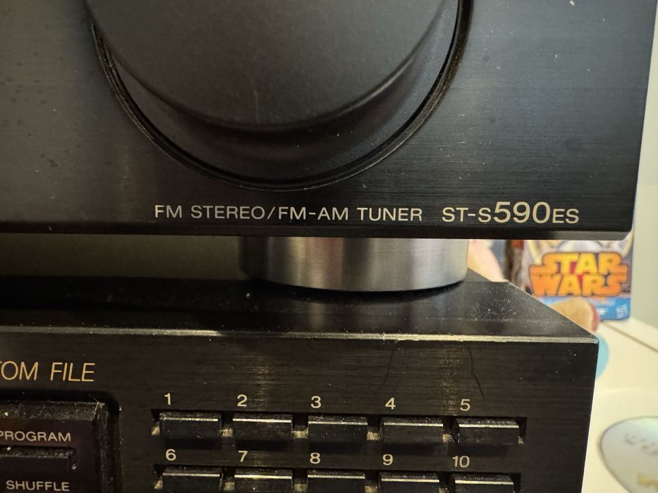 Wieża Sony trzy elementy z pilotem.