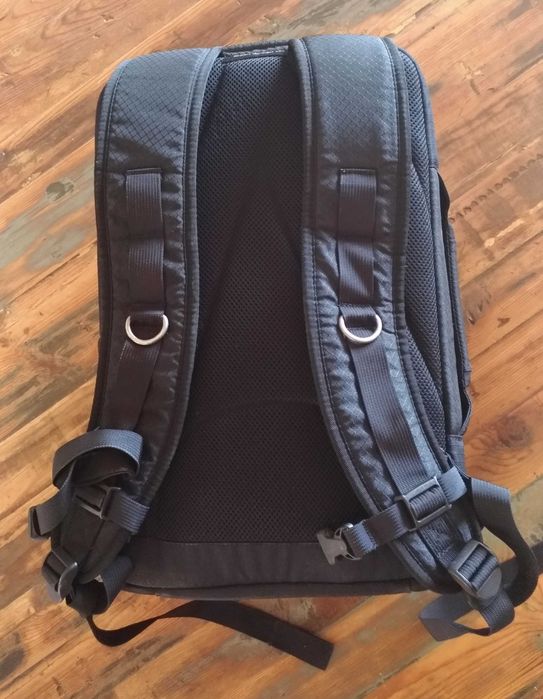 Mochila Think Tank Airport Ultralight v2.5