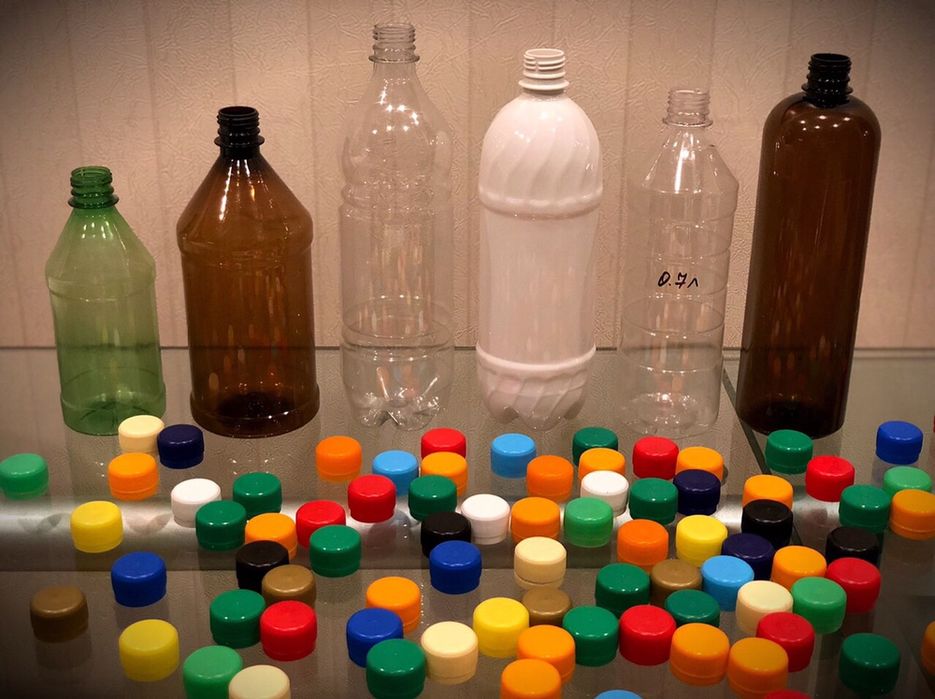 Пластиковая бутылка ( Пет Тара )