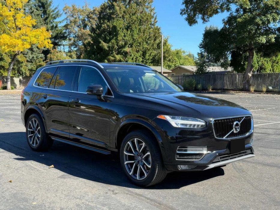 Volvo XC90 T5 Momentum      2018