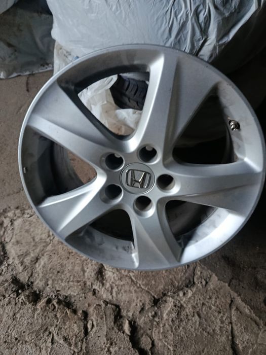 Диски+резина r17 5/114.3 Honda Accord 8 2011