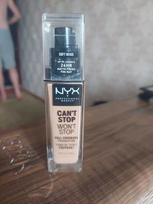 Тональний крем NYX