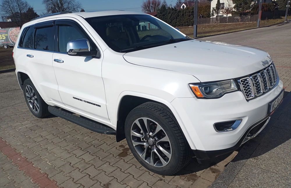 Jeep Grand Cherokee 3.6 V6 Overland.  Pneumatyka. Piękna jasna skórzana tapicerka. Zadbany