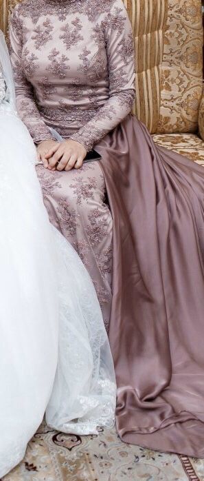 Платье вечернее