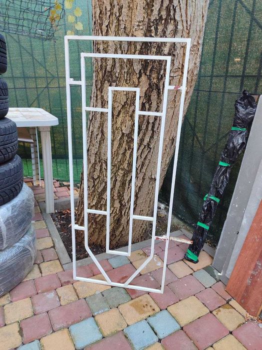 Решітки металеві на двері та вікна