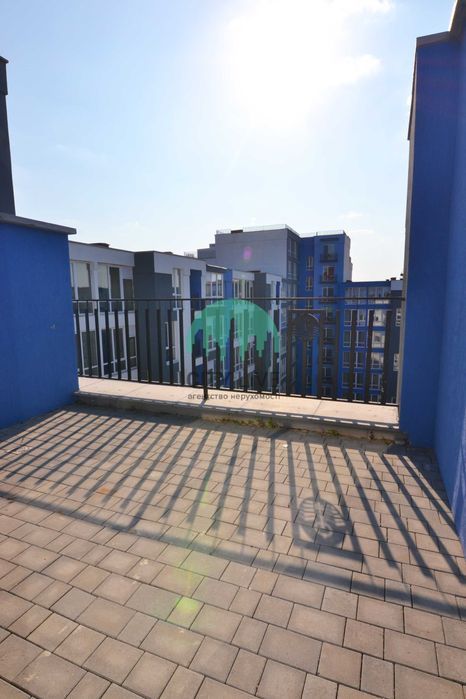 Дворівнева 2 кімнатна квартира з ТЕРАСОЮ в центрі міста(60)