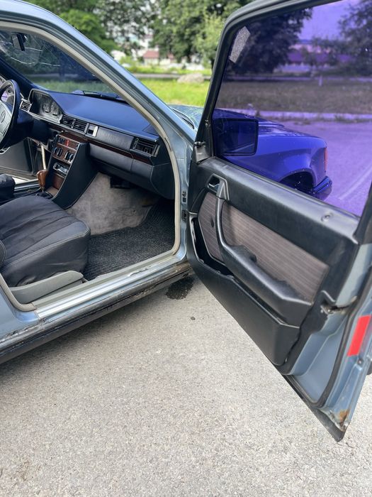 Mercedes benz W124