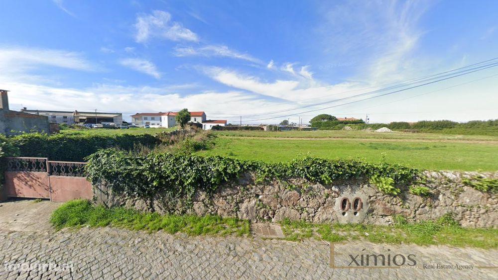 Terreno de construção para venda, localizado em Amorim