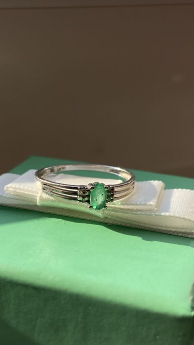 Нове! Каблучка з натуральним смарагдом і діамантами 585 проби