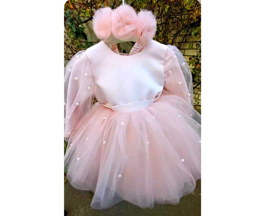 Неймовірна святкова сукня плаття для дівчинки святкування 1 р ПРОКАТ