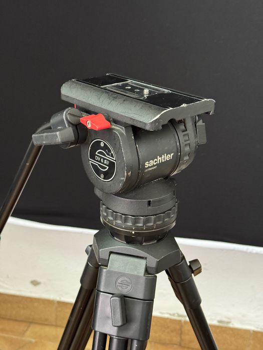 Tripé Sachtler DV6 SB