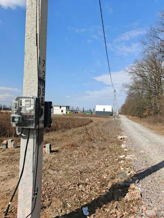 Продаж ділянки під забудову від 5 соток - Більше