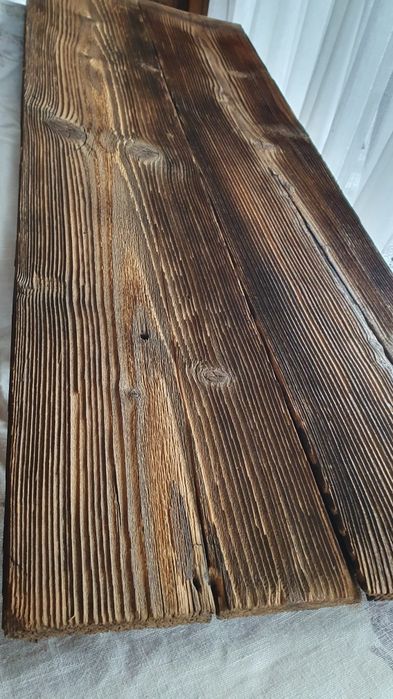 Stare stuletnie deski.