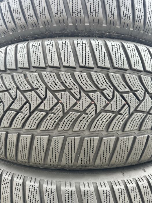 245/45/18 100V XL Dunlop Winter Sport 5