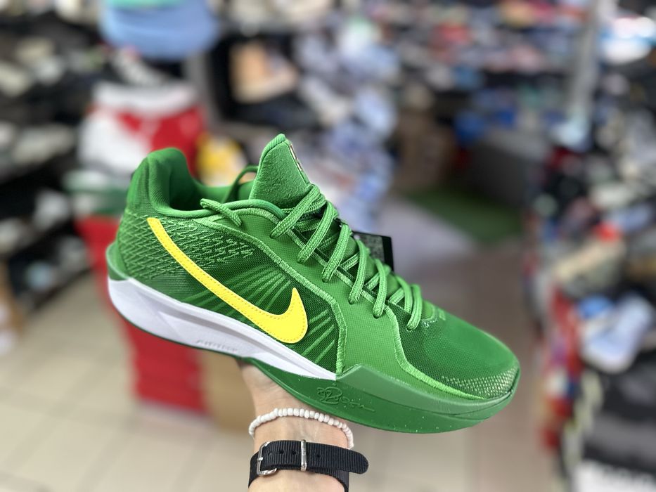 Кросівки Nike Sabrina 2 oregon ( РОЗМІР 38.5, 40,5   )