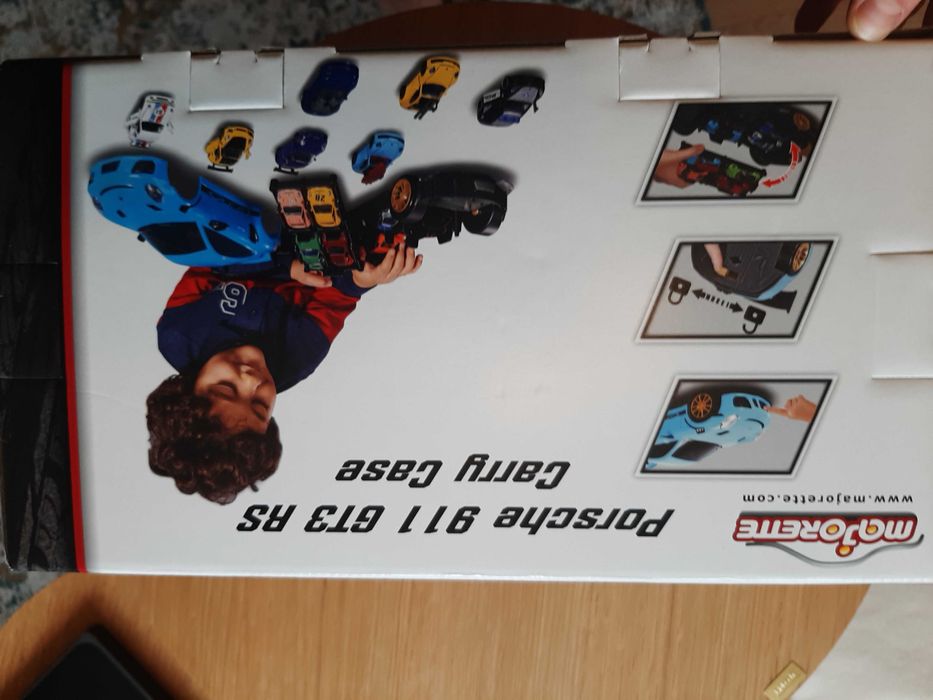 Majorette Porsche 911 - garaż, walizka, parking dla hot wheels