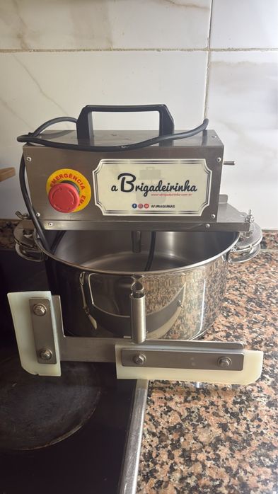 Panela mexedora doces brigadeirinha