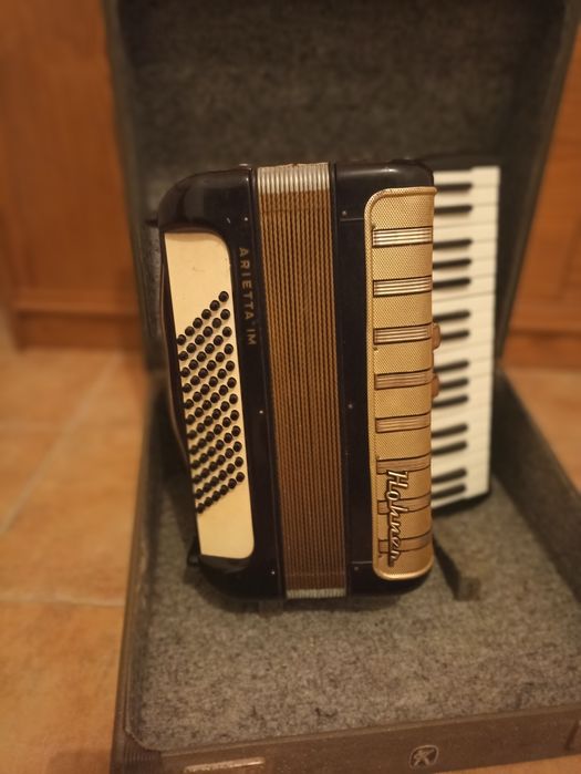 Acordeão Hohner Arietta IM