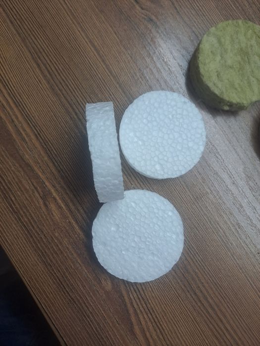 Продаж заглушок з пінопласту і вати