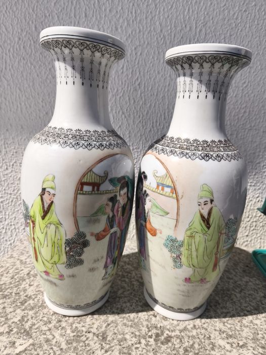 Jarras de porcelana chinesa século XX