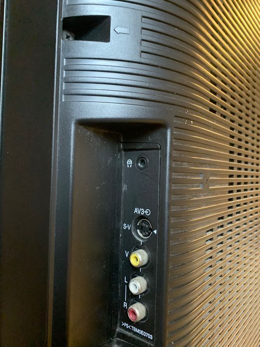 Vendo LCD Tv Panasonic com 1 HDMI e de 32 polegadas