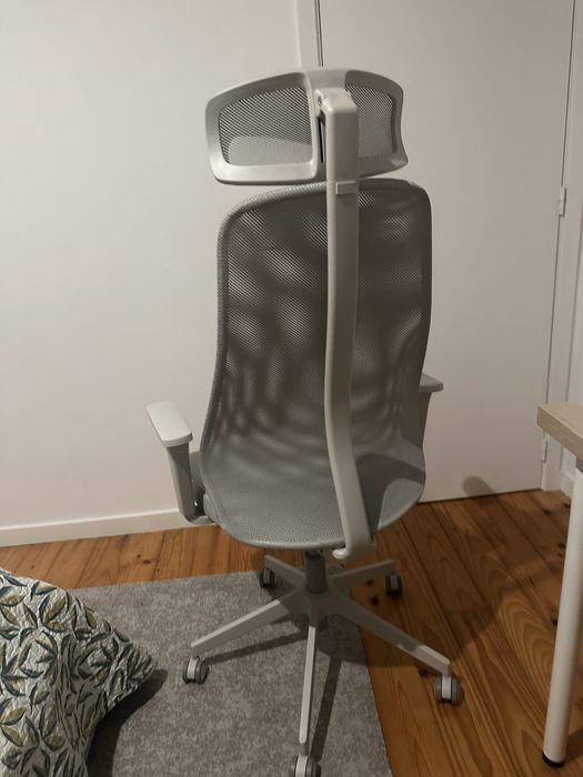 Almost Brand-New Chair64584988221569124