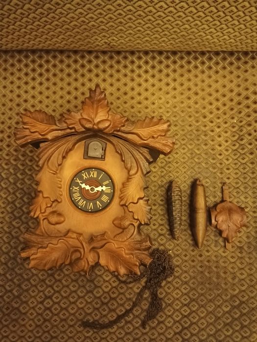 Stary zegar z kukułką