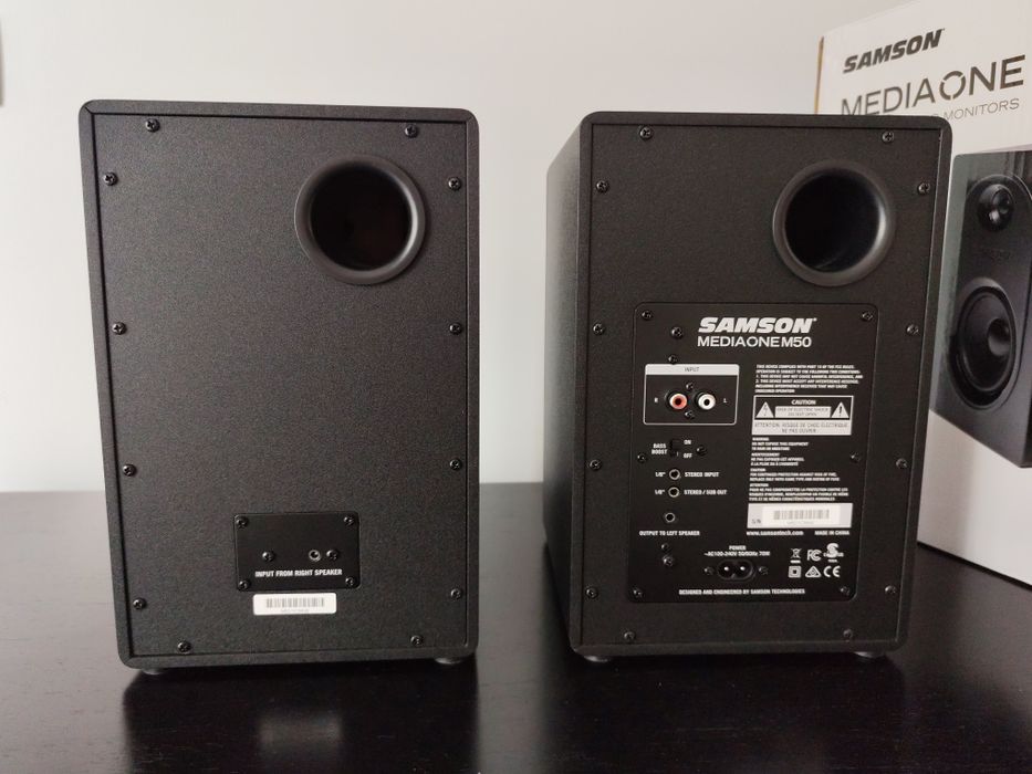 Monitores estúdio colunas SAMSON MediaOne M50