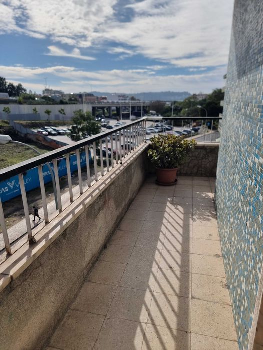 T3 Remodelado a Estrear com Vista Rio 2 wcs estilo eclético – Algés