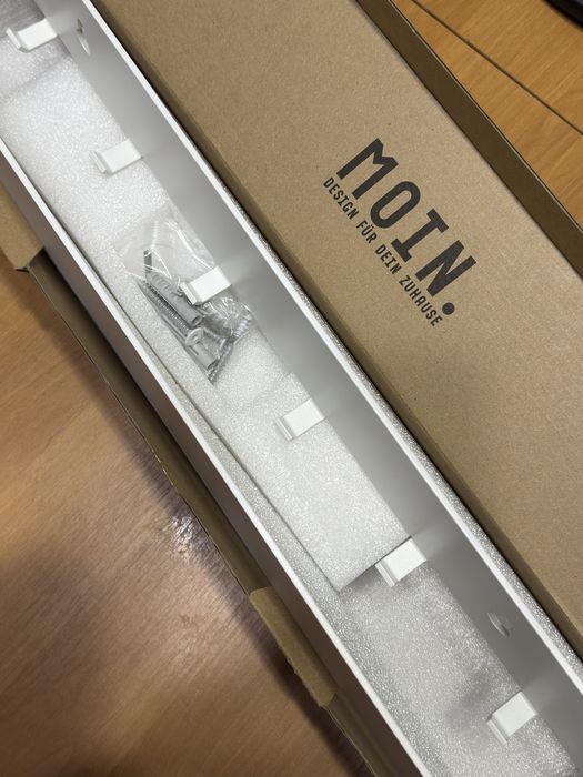 Вішалка для одягу