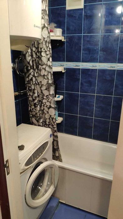 *Продаж 3-х кімнатної квартири по вул. Авраменка, Шевченківський район