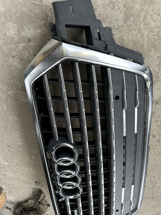 Решітка Ауді Q7 4m 2015-2020рік