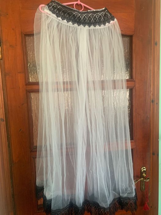 Вишите плаття довге, тканина габардин . Стан новий . Одягалося 1 раз