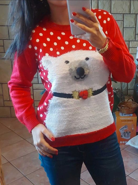 Sweter świąteczny z misiem polarnym czerwony