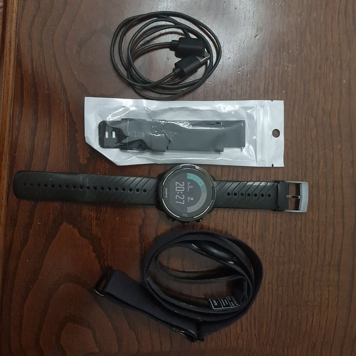 Suunto 9 Baro com acessórios
