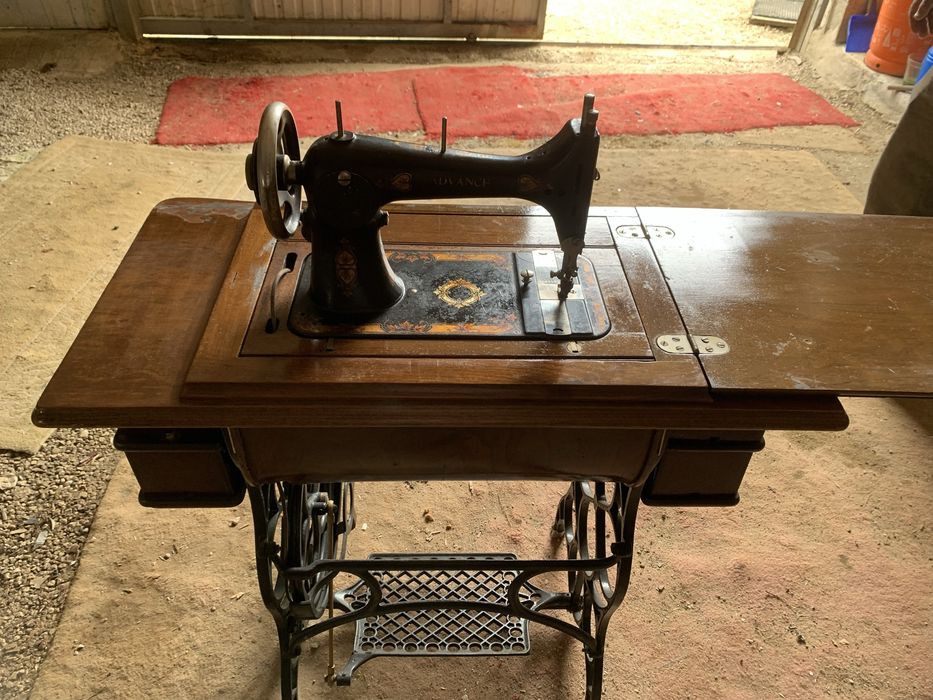 Máquina de costura antiga