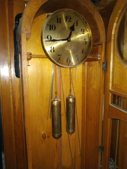 Продам напольные часы.