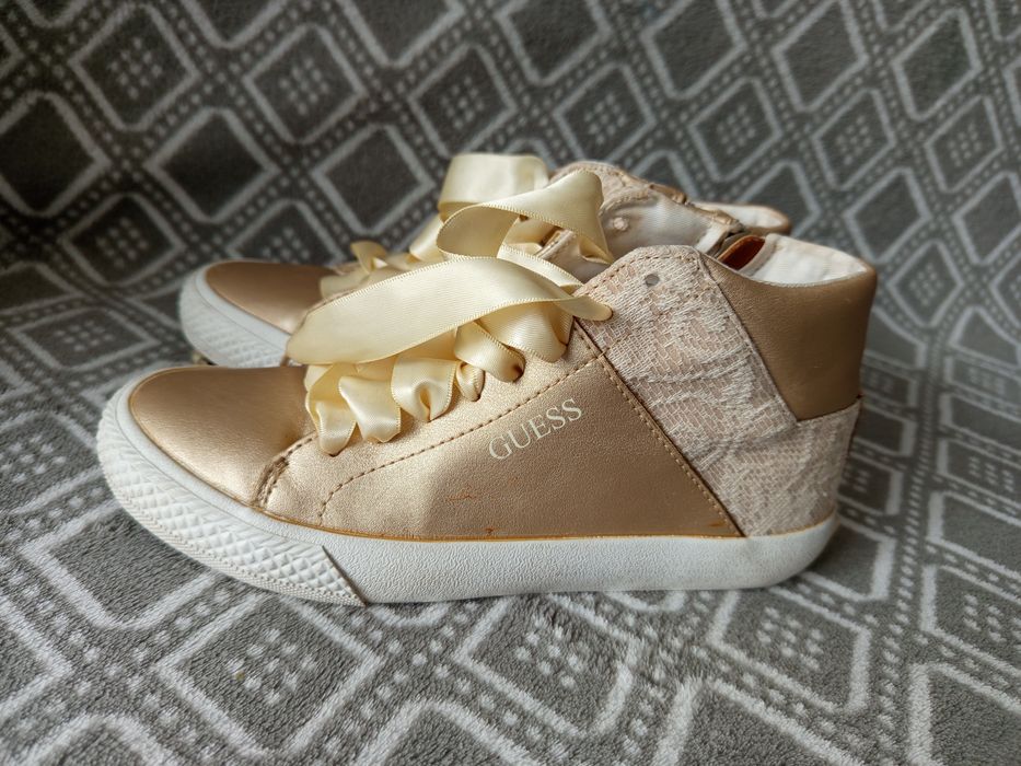 Buty jesienne Guess, na jesień, złote