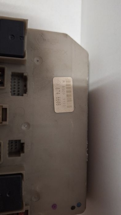 Caixa de fusíveis Renault clio 3