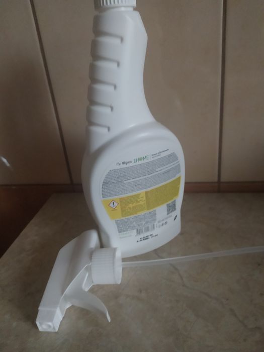 Środek do usuwania tłuszczu w kuchni