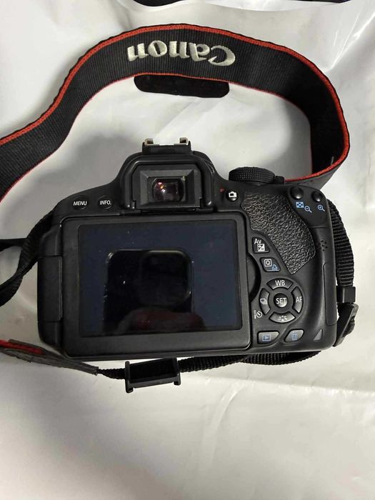 Aparat Canon eos 700d