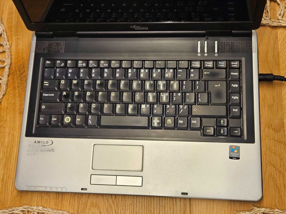 Laptop Fujitsu-Siemens Amilo Pi2512 Intel Pentium z Windows