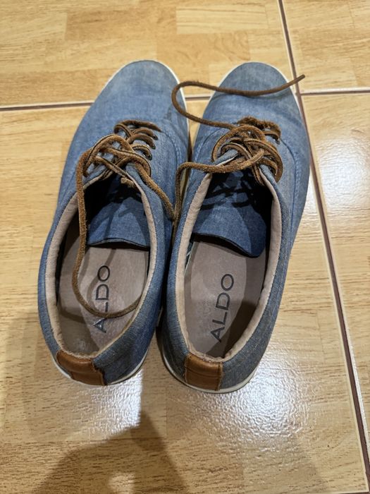 Продам джинсові кеди aldo
