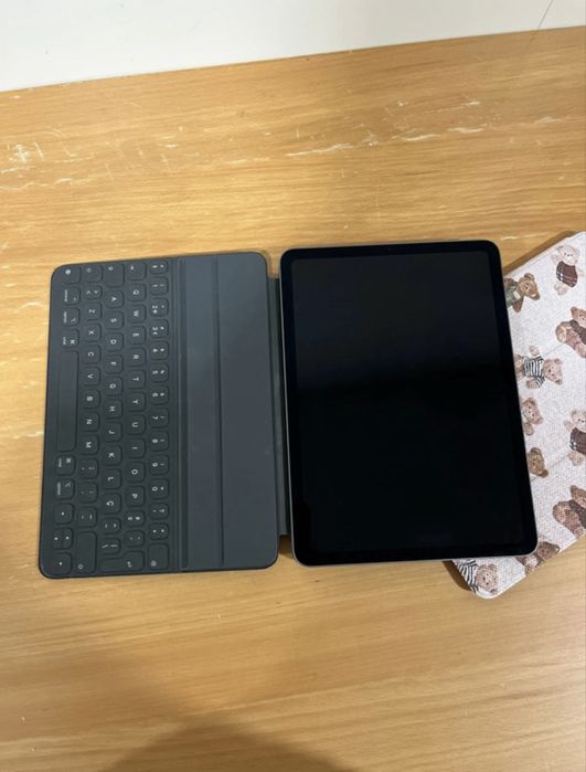 Ipad air 4th gen 256gb com teclado apple