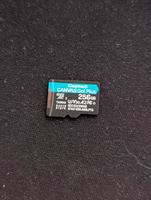 NVMe SSD 512GB  2230 Steam Deck Samsung, micro SD Kingston 256GB