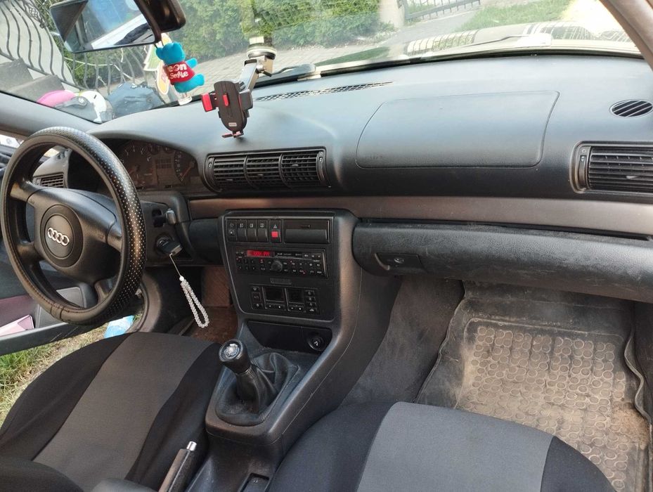 AUDI A4 rok 1998