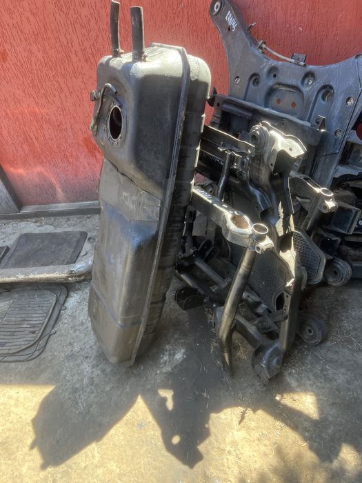 Бак бензобак ford explorer 2 год 2001 эксплорер форд